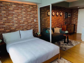 1BR Deluxe - NYC Inspired Luxury Oasis at Azure Urban Resort near NAIA Airport